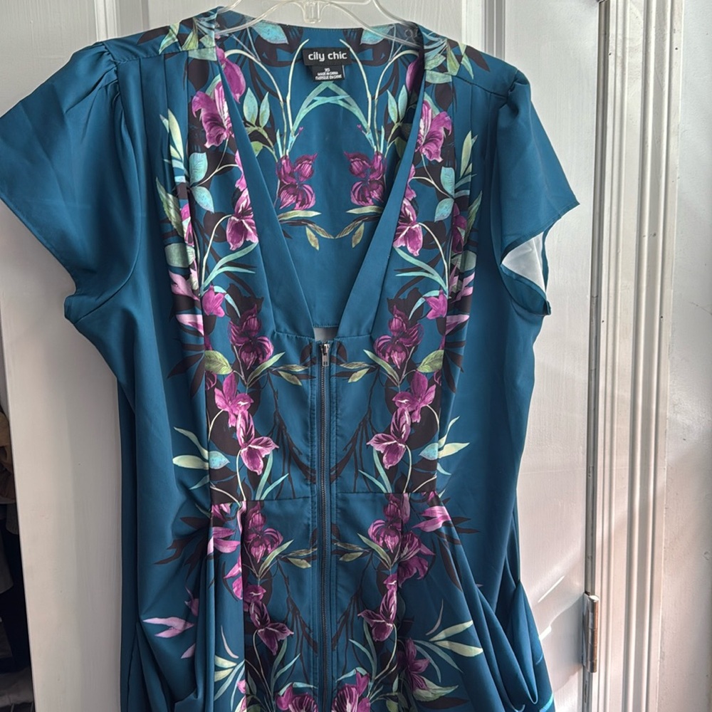 City chic XS dress zip front